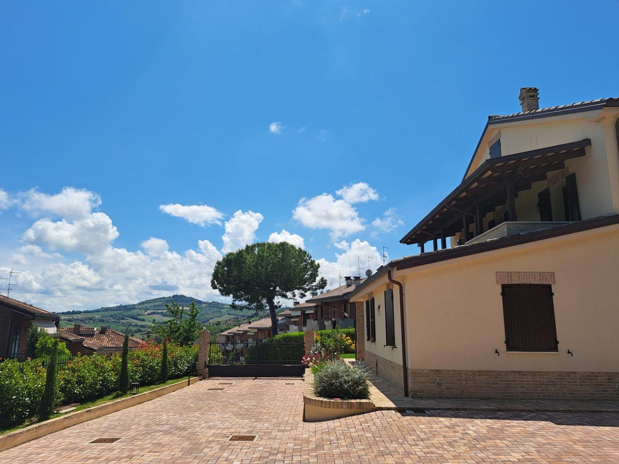 Bb Da La Mi Ma, Gradara Bed & Breakfast Exterior photo